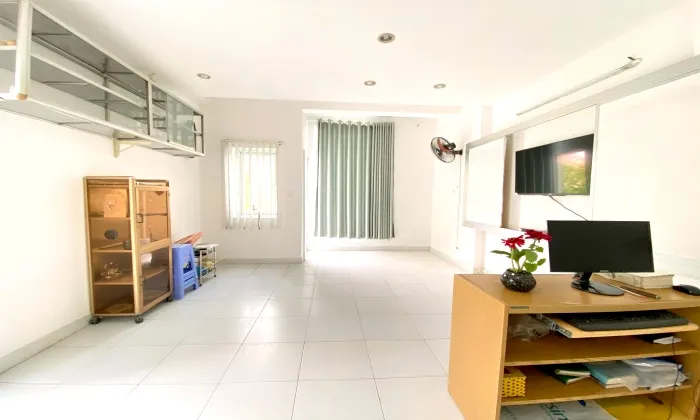 Garden House For Rent in Road 43 Thao Dien District 2 HCMC 250sqm 1,700 USD/month