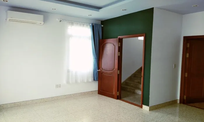 Good Rent House For Rent in Road 5 Thao Dien District 2 HCMC 200sqm 1,000 USD/month