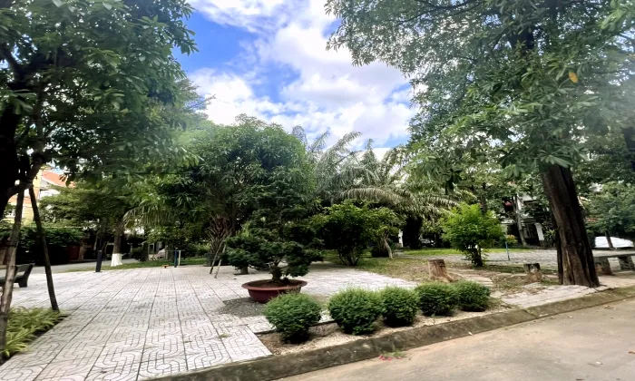 Phu Tuong Compound Villa 215 Nguyen Van Huong Thao Dien Ward HCM