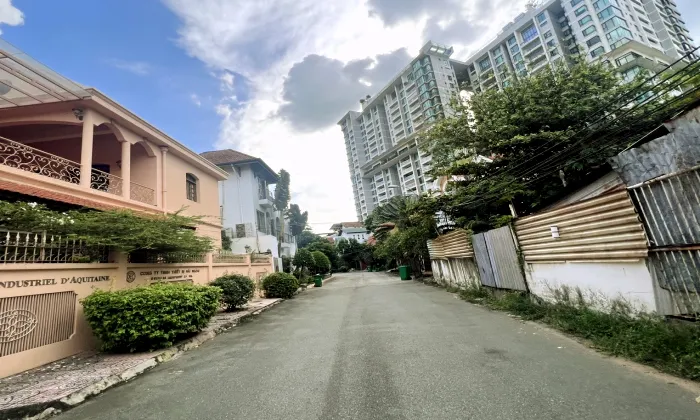 Phu Tuong Compound Villa 215 Nguyen Van Huong Thao Dien Ward HCM