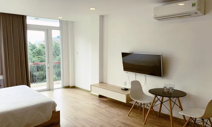 Studio Maple Leaf Serviced apartment for rent in Binh Thanh District HCM 40sqm 600 USD/month