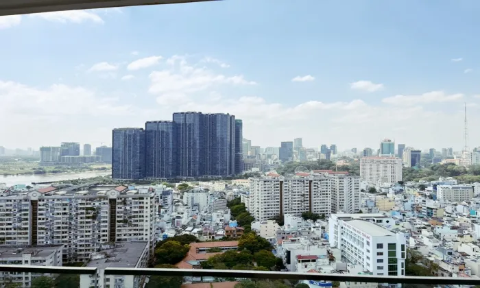 Three Bedrooms River View City Garden Apartment in Binh Thanh HCM 145sqm 2,850 USD/month
