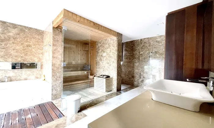 Penthouse 3 Bedrooms Serviced Apartment For Rent in District 3 HCM 220sqm 1,500 USD/month