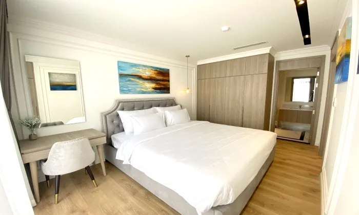 Shome Serviced Apartment for rent in Nguyen Van Troi Phu Nhuan District HCM 45sqm 900 USD/month