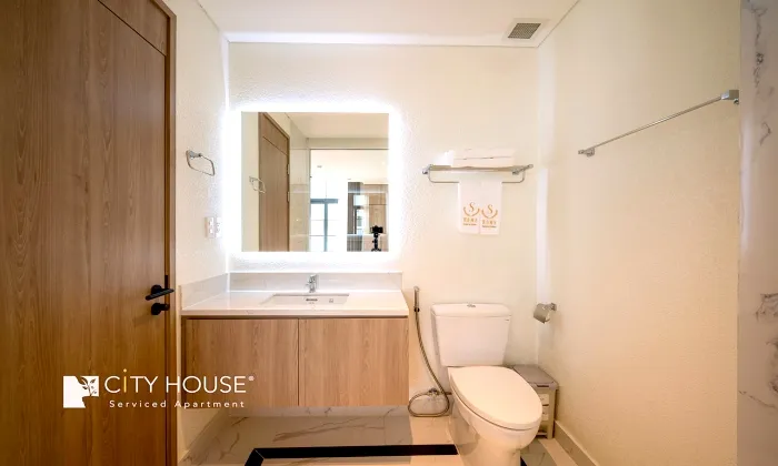 Studio Shome Serviced Apartment for rent in Nguyen Van Troi Phu Nhuan HCMC 25sqm 700 USD/month