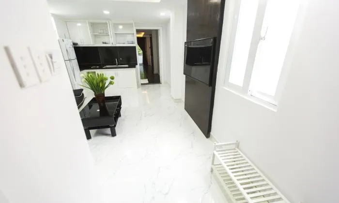 One Bedroom Balcony Serviced Apartment in Phu Nhuan District HCMC 60sqm 570 USD/month