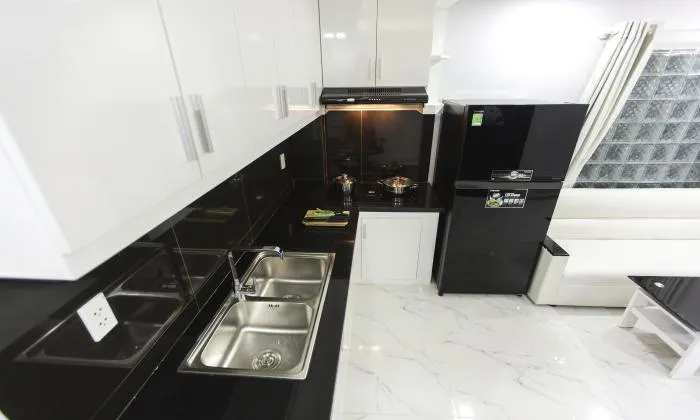 One Bedroom Balcony Serviced Apartment in Phu Nhuan District HCMC 60sqm 570 USD/month