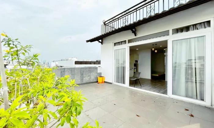 Big Balcony Two Bedroom Serviced Apartment in Phu Nhuan District HCMC 70sqm 700 USD/month