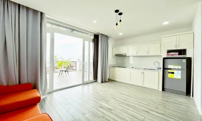 Big Balcony Two Bedroom Serviced Apartment in Phu Nhuan District HCMC 70sqm 700 USD/month