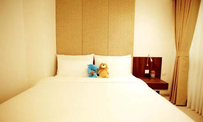 Modern Two Bedroom Serviced Apartment in Phu Nhuan District HCM 80sqm 1,250 USD/month