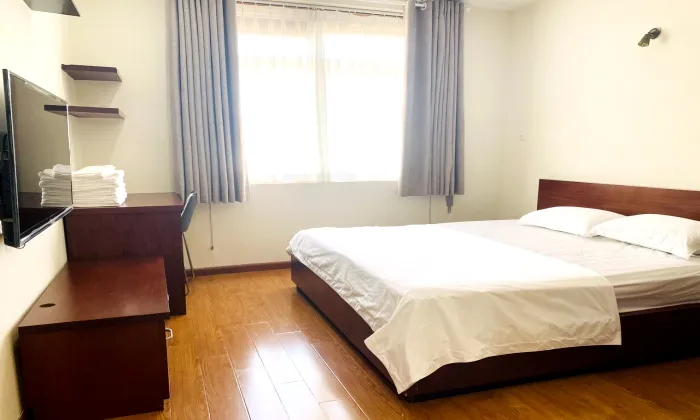 Apartment For Rent In Quiet Location Phu Nhuan District HCMC 80sqm 800 USD/month