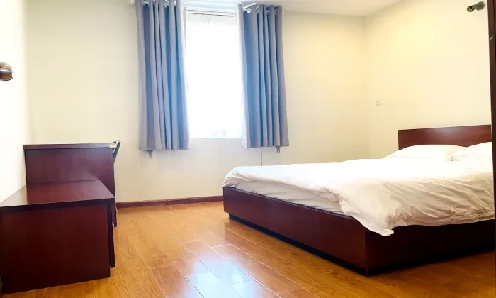 Apartment For Rent In Quiet Location Phu Nhuan District HCMC 80sqm 800 USD/month