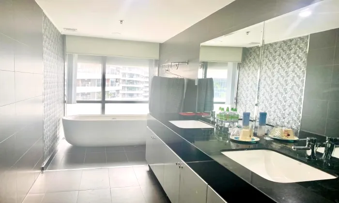 Beautiful Duplex City Garden Apartment for rent in Binh Thanh HCMC 290sqm 3,700 USD/month
