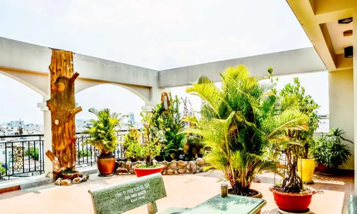 Penthouse Violet Serviced Apartment  in Phu Nhuan District HCM City 200sqm 1,200 USD/month