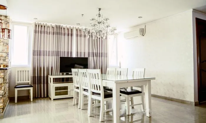 Penthouse Violet Serviced Apartment  in Phu Nhuan District HCM City 200sqm 1,200 USD/month