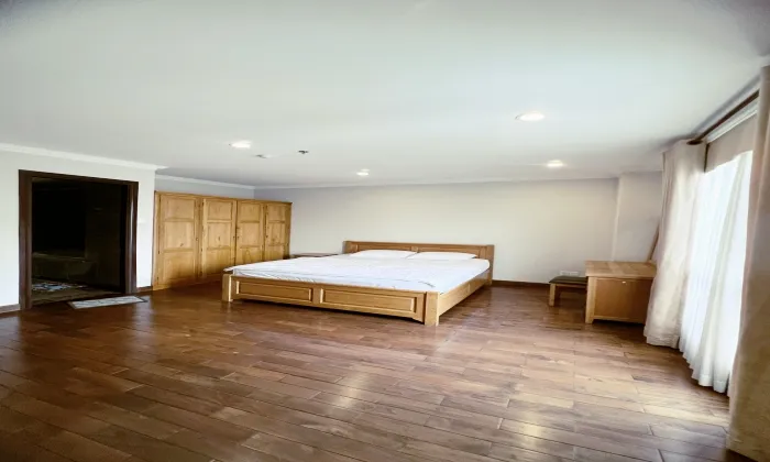 Spacious 2 Bedroom Serviced Apartment in Phu Nhuan District 95sqm 1,000 USD/month