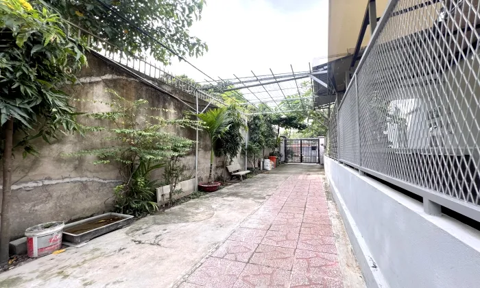 Garden Two Bedroom House For Rent in Thao Dien HCM 200sqm 1,000 USD/month