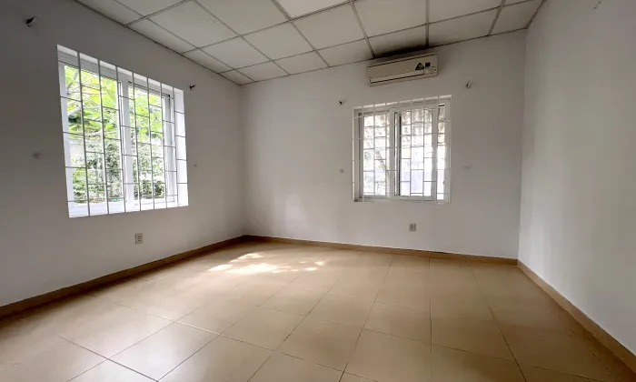Garden Two Bedroom House For Rent in Thao Dien HCM 200sqm 1,000 USD/month