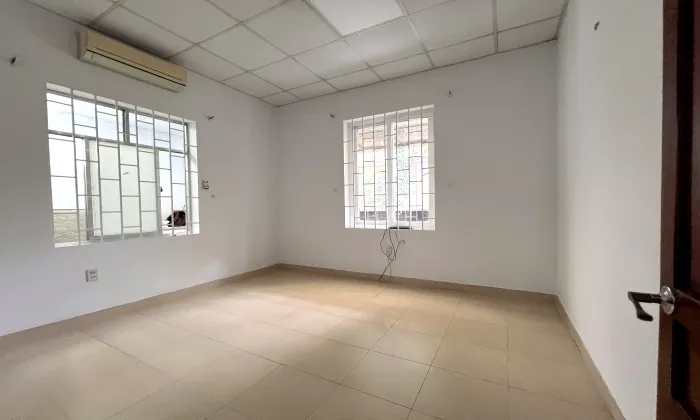 Garden Two Bedroom House For Rent in Thao Dien HCM 200sqm 1,000 USD/month