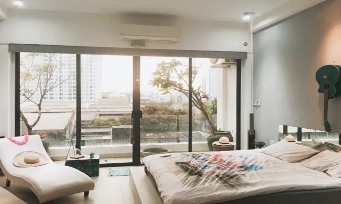 Nice Three Floor Penthouse Apartment in District 4 HCMC 210sqm 1,700 USD/month