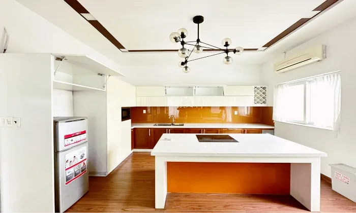Penthouse Three Bedroom Apartment for rent in Thao Dien HCM 250sqm 2,000 USD/month