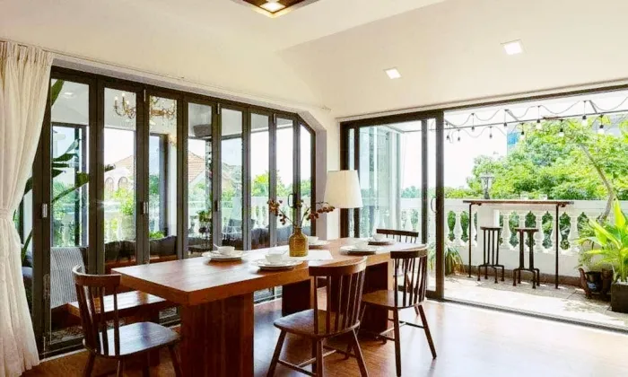 Penthouse Three Bedroom Apartment for rent in Thao Dien HCM 250sqm 2,000 USD/month