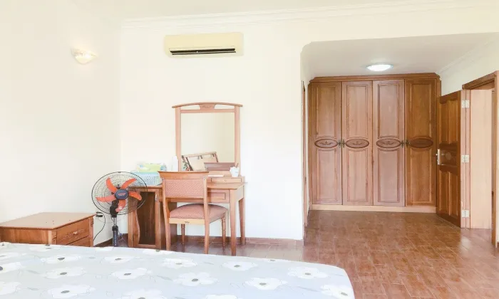 Four Bedroom Vernonica Serviced Apartment in Thao Dien HCMC 200sqm 1,100 USD/month