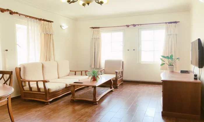 Four Bedroom Vernonica Serviced Apartment in Thao Dien HCMC 200sqm 1,100 USD/month
