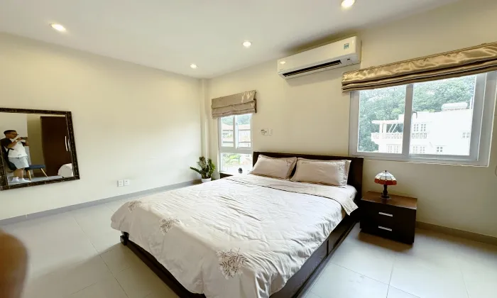 One Bedroom Apartment For Rent in Pasteur Street center HCMC 55sqm 700 USD/month