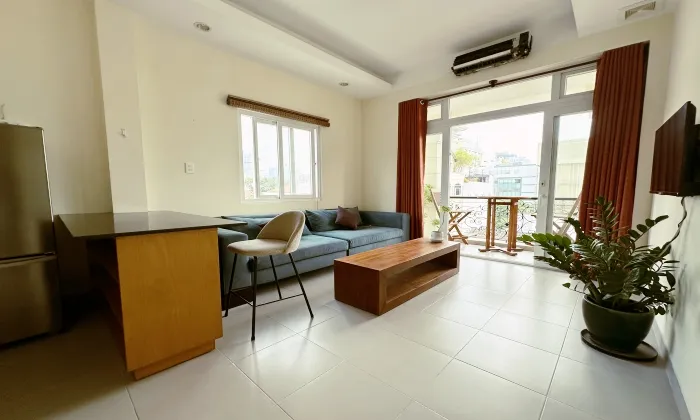 One Bedroom Apartment For Rent in Pasteur Street center HCMC 55sqm 700 USD/month