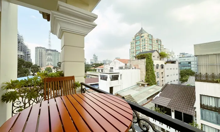 One Bedroom Apartment For Rent in Pasteur Street center HCMC 55sqm 700 USD/month