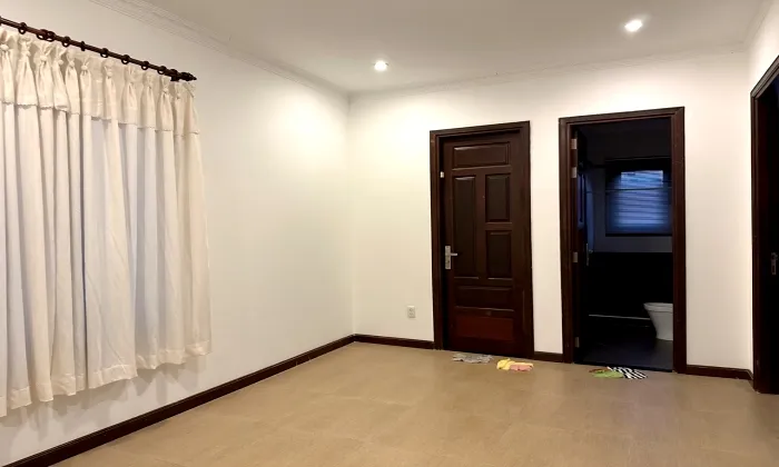 Good Conditions Villa For Rent 216 Nguyen Van Huong Thao Dien HCM 500sqm 2,500 USD/month