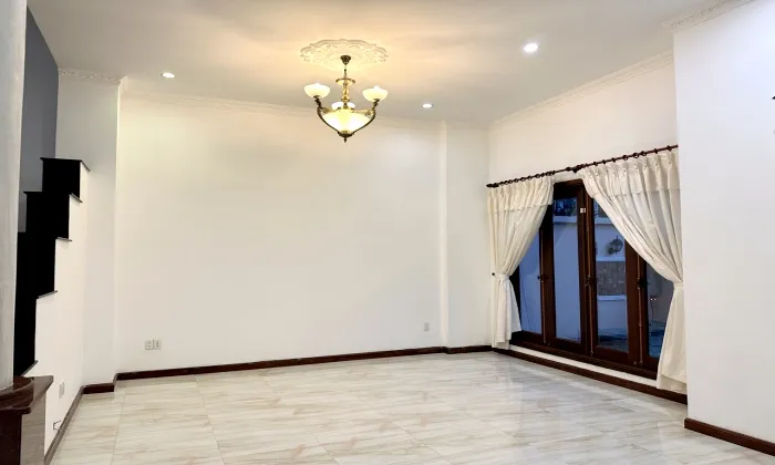 Good Conditions Villa For Rent 216 Nguyen Van Huong Thao Dien HCM 500sqm 2,500 USD/month