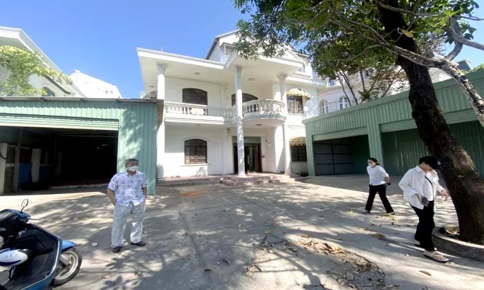 Big Villa For Rent in Dang Huu Pho Street Thao Dien HCMC 700sqm 5,500 USD/month