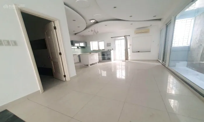 Nice House For Rent in 215 Nguyen Van Huong Thao Dien HCMC 450sqm 2,500 USD/month
