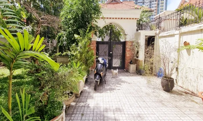 Garden Pool Villa For Rent in An Phu Thu Duc City 500sqm 3,000 USD/month