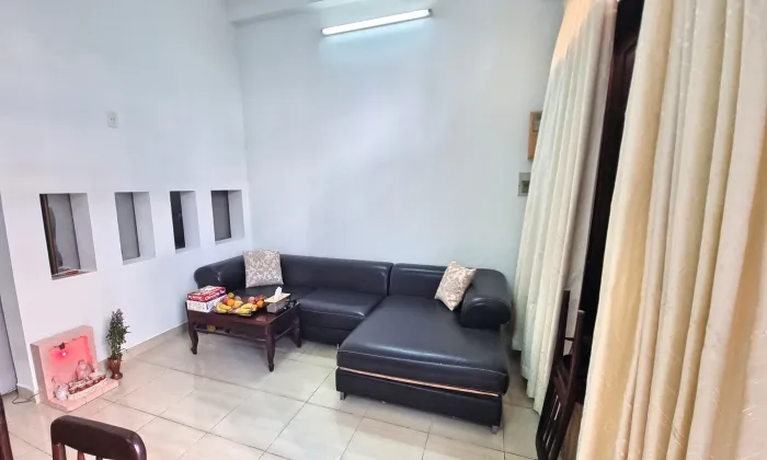 Small House for rent in Truc Duong Lang Bao Chi area Thao Dien HCM 100sqm 900 USD/month