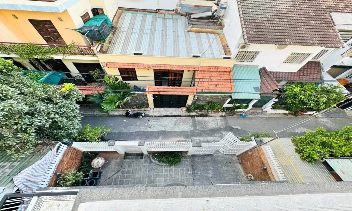 Good Renovation 03 Bedroom House For Rent in Thao Dien HCMC 250sqm 2,000 USD/month