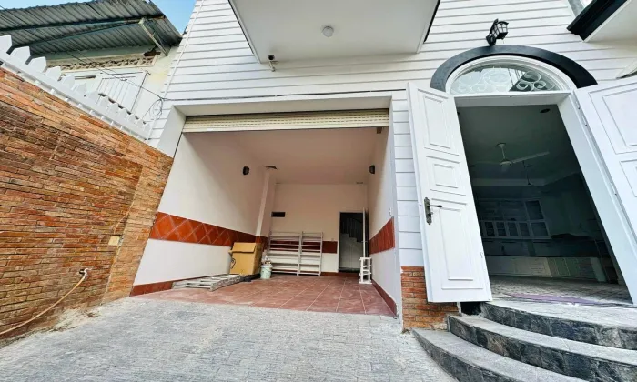 Good Renovation 03 Bedroom House For Rent in Thao Dien HCMC 250sqm 2,000 USD/month