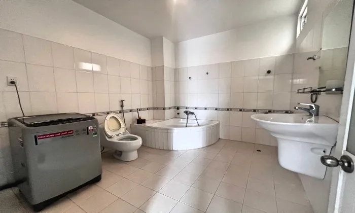 Nice Three Bedroom House For Rent Lang Bao Chi Thao Dien HCMC 200sqm 1,000 USD/month