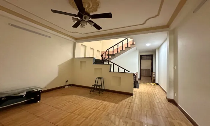 Big Commercial House For Rent Behind The Vista An Phu District 2 HCMC 400sqm 1,800 USD/month