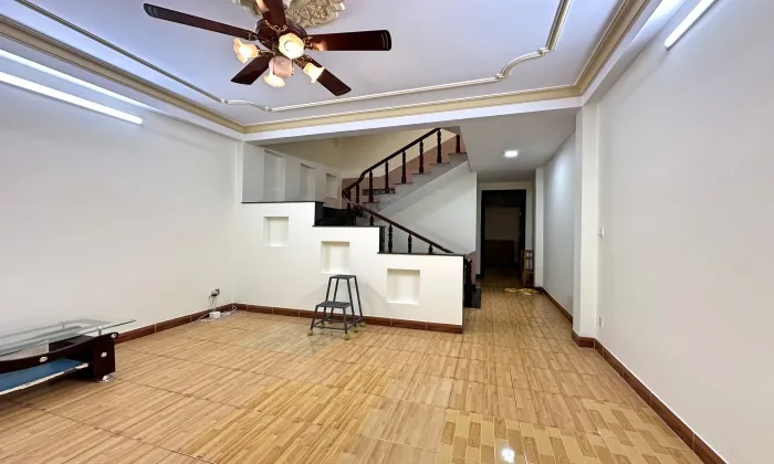 Big Commercial House For Rent Behind The Vista An Phu District 2 HCMC 400sqm 1,800 USD/month
