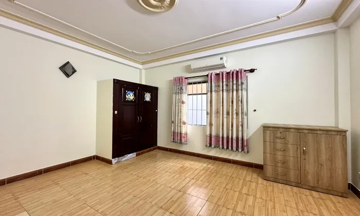 Big Commercial House For Rent Behind The Vista An Phu District 2 HCMC 400sqm 1,800 USD/month