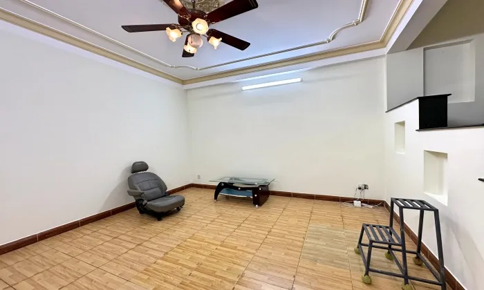 Big Commercial House For Rent Behind The Vista An Phu District 2 HCMC 400sqm 1,800 USD/month