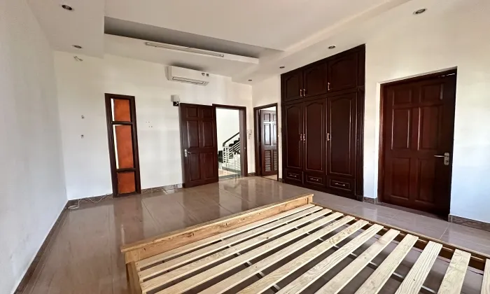 Nice House For Rent in Tran Nao Street Binh An Ward District 2 HCM 400sqm 2,000 USD/month