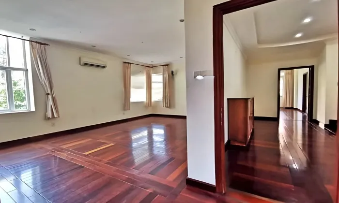 Corner Villa for rent in 216 Nguyen Van Huong Thao Dien HCMC 450sqm 2,700 USD/month