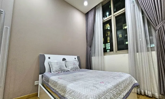 Pool View 02 Bedrooms The Vista An Phu For Rent in HCMC 101sqm 1,000 USD/month