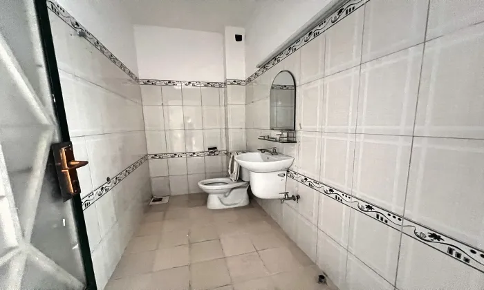 Big House For Rent in 215 Nguyen Van Huong Thao Dien HCMC 400sqm 1,800 USD/month