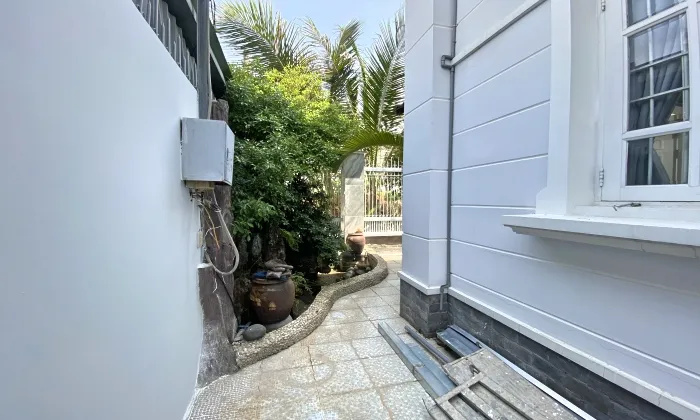 Nice conditions House For Rent in 204 Nguyen Van Huong St Thao Dien HCM 350sqm 1,800 USD/month