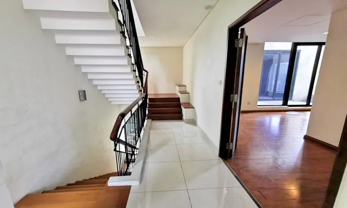Big Villa For Rent in 204 Nguyen Van Huong Thao Dien Ho Chi Minh City 400sqm 4,000 USD/month